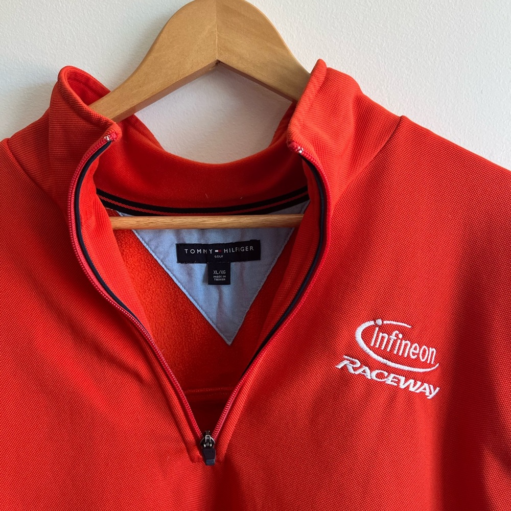 Tommy Hilfiger / Infineon Raceway - Picture 4 of 6